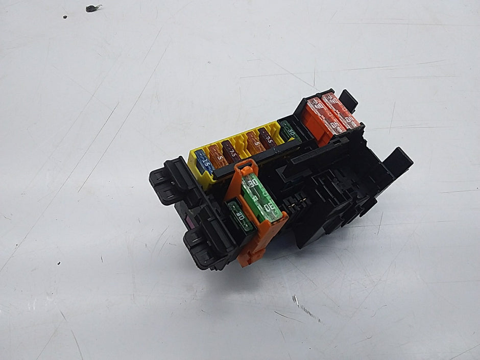 MERCEDES C CLASS FUSE RELAY BOX A2059067200 W205 2014-2021  FMF12