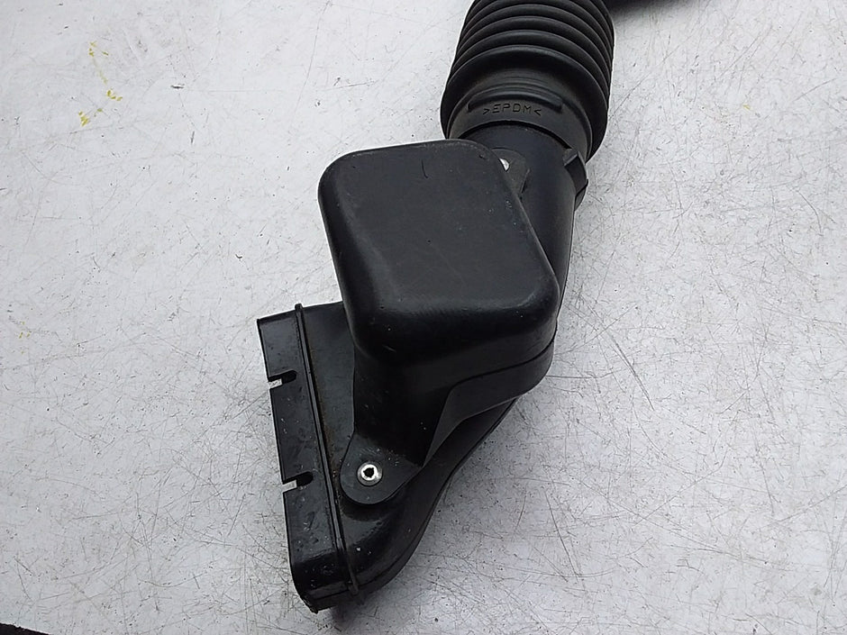 OUTLANDER AIR INTAKE TUBE 2.4 PETROL FMI37 1505A661