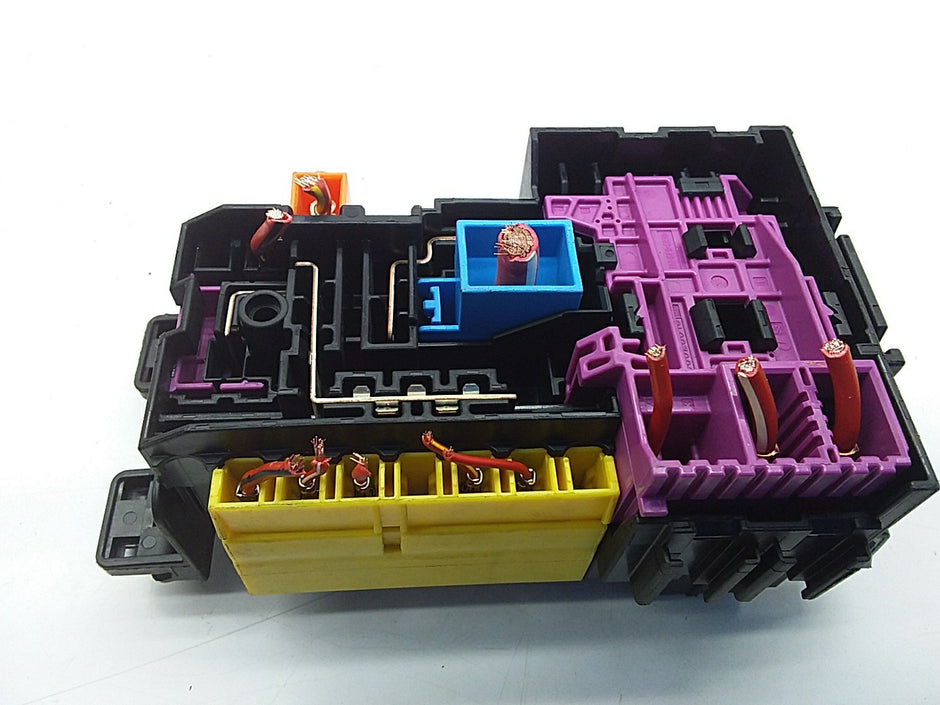 MERCEDES C CLASS FUSE RELAY BOX A2059067200 W205 2014 - 2021 FMF24
