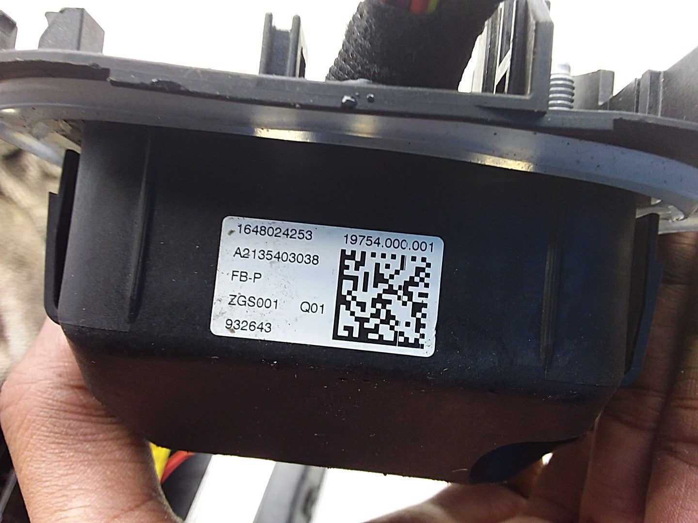 MERCEDES BENZ E-CLASS W213 2016 ONWARDS FUSE RELAY BOX A2135403038 FMF124