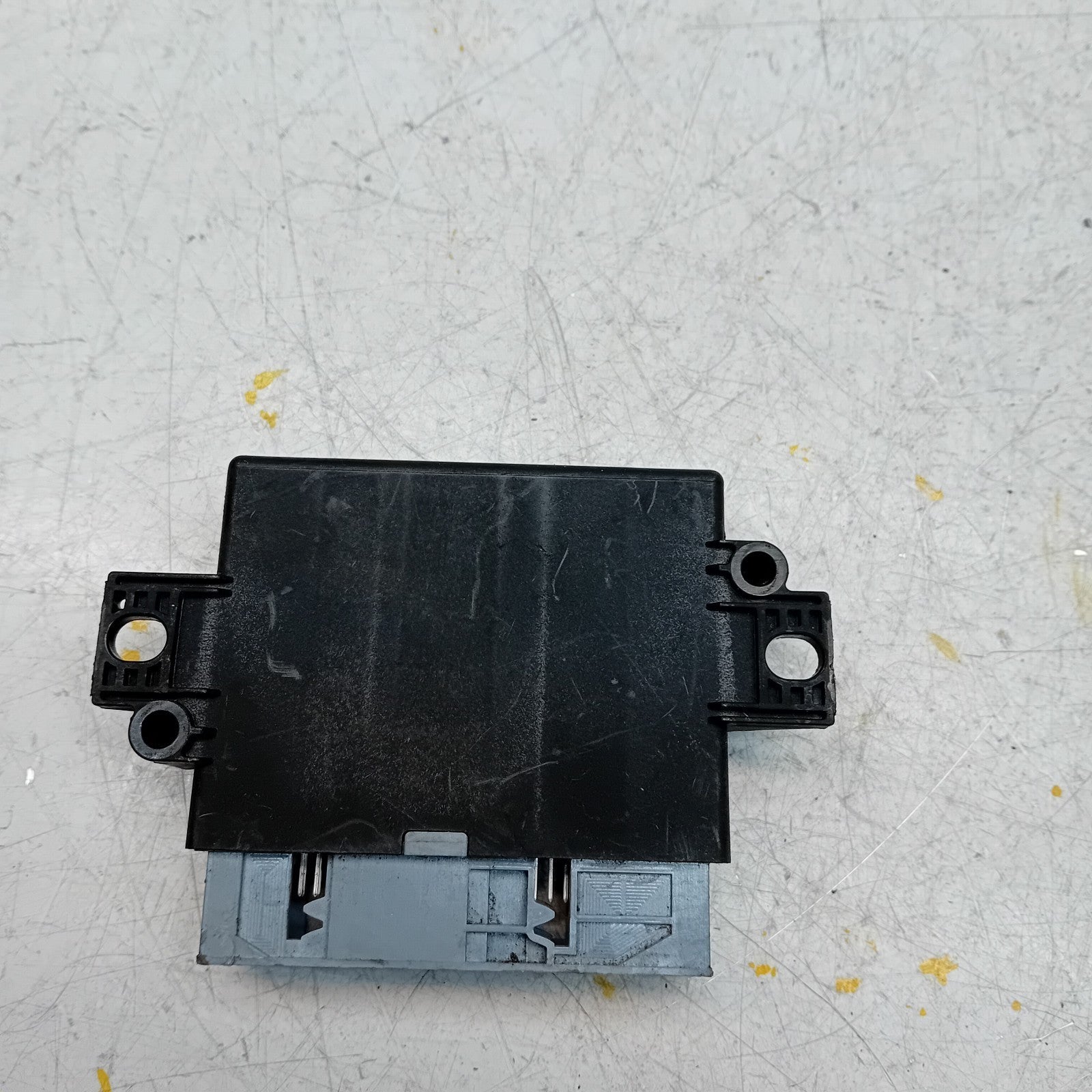MERCEDES C-CLASS PARKING SENSOR CONTROL MODULE W205 A0009003806 FM001105