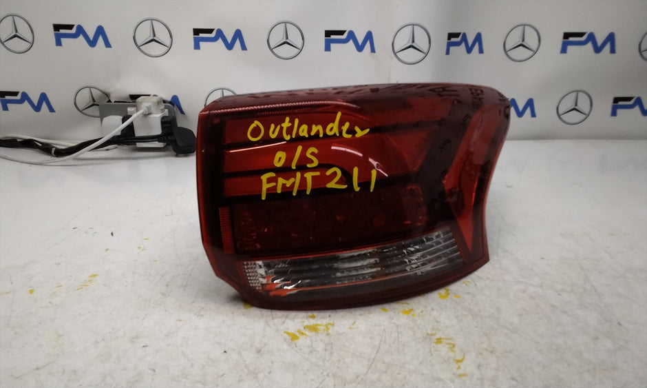 MITSUBISHI OUTLANDER DRIVER SIDE RIGHT OS REAR TAIL LIGHT FMT211 HALF LED