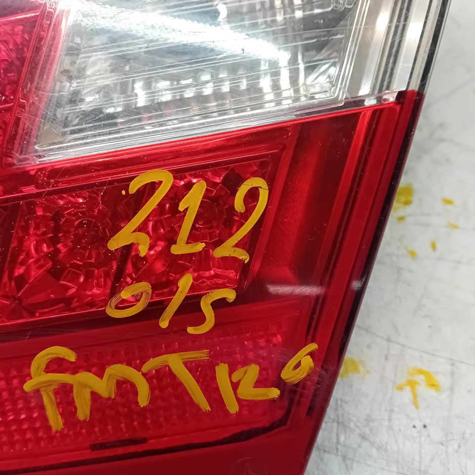 MERCEDES E-CLASS W212 DRIVER SIDE OS REAR TAIL LIGHT A2129060258 2012 FMT126
