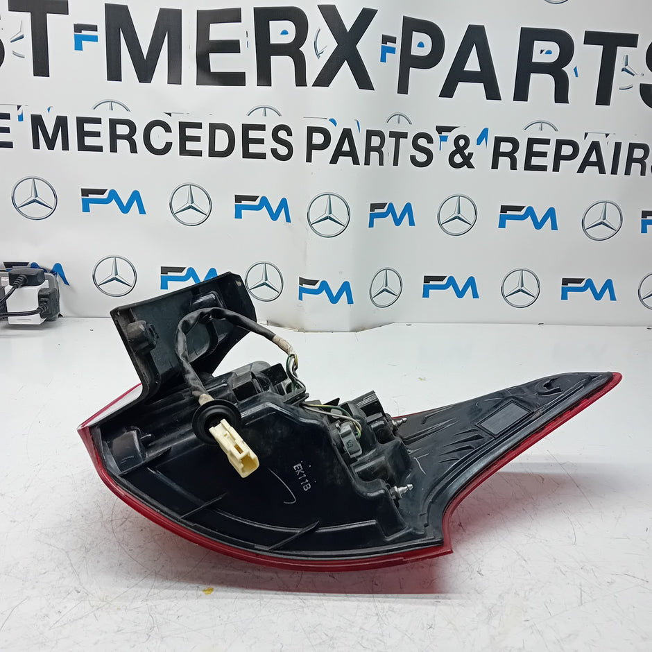 MITSUBISHI OUTLANDER MK3 2015-19 PASSENGER SIDE NS OUTER REAR TAIL LIGHT FMT133