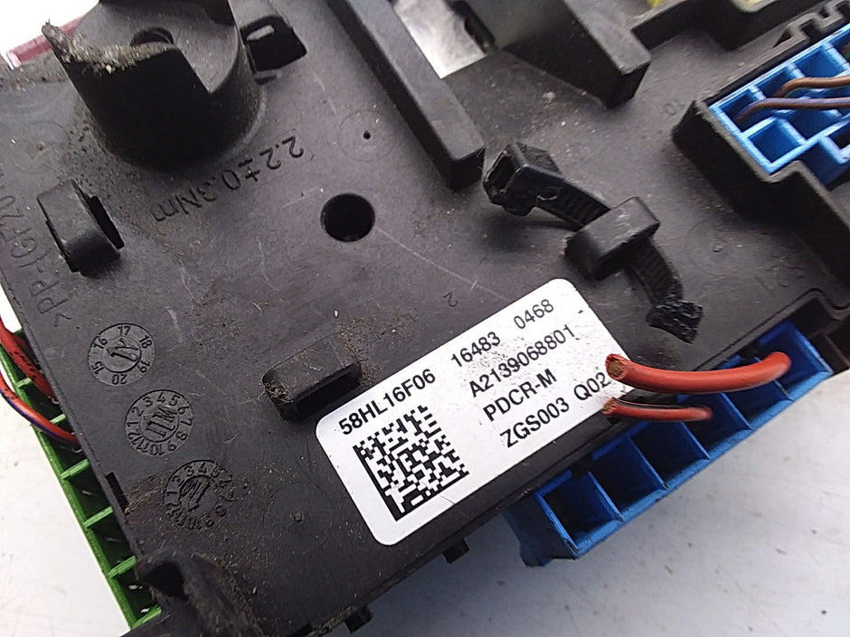 MERCEDES BENZ E-CLASS W213 2016 ONWARDS FUSE RELAY BOX A2139068801 FMF125