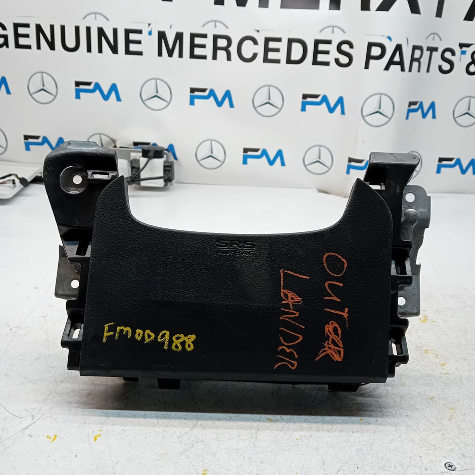 MITSUBISHI OUTLANDER MK3 KNEE AIR SRS BAG RIGHT DRIVER SIDE 7030A-31754 FM00988