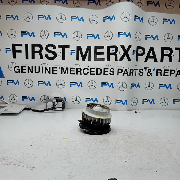 MERCEDES BENZ W205 C-CLASS INTERIOR BLOWER HEATER FAN 0130309002 FM00969