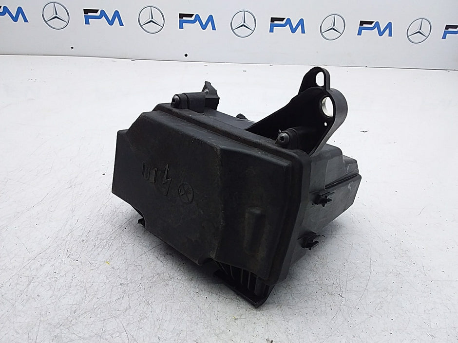 Mercedes C-CLASS  W205 Fuse Relay Junction Box A2059981301 FMF144