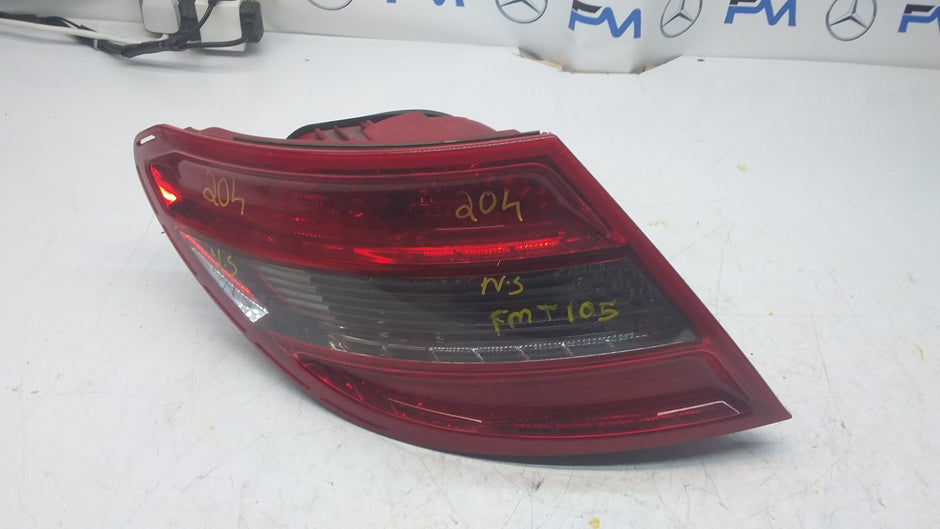 MERCEDES C-CLASS W204 PASSENGER SIDE NS REAR TAIL LIGHT A2048202964 2008 FMT105