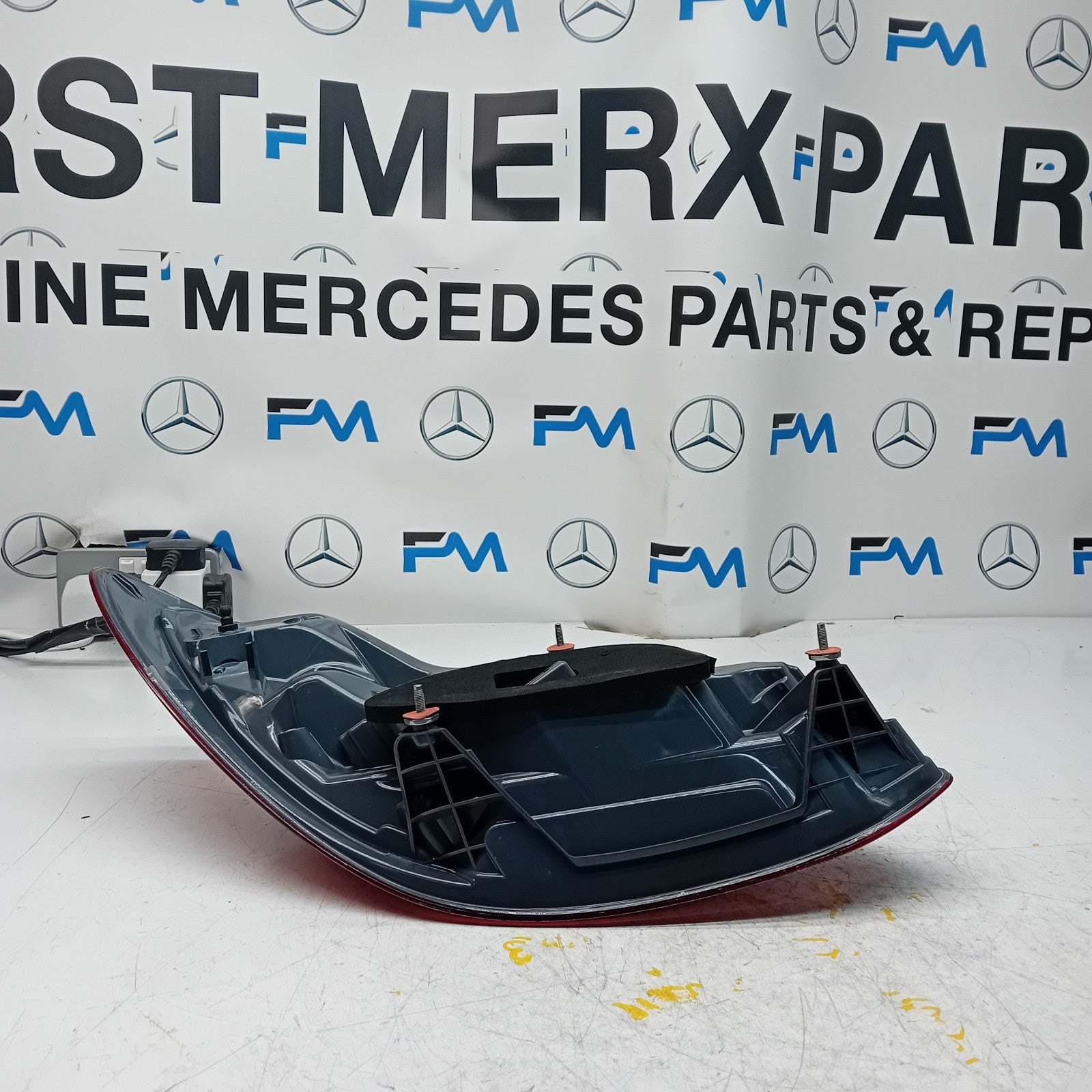 MERCEDES E-CLASS W213 DRIVER SIDE OS REAR TAIL LIGHT FMT184 2023 A2139068000