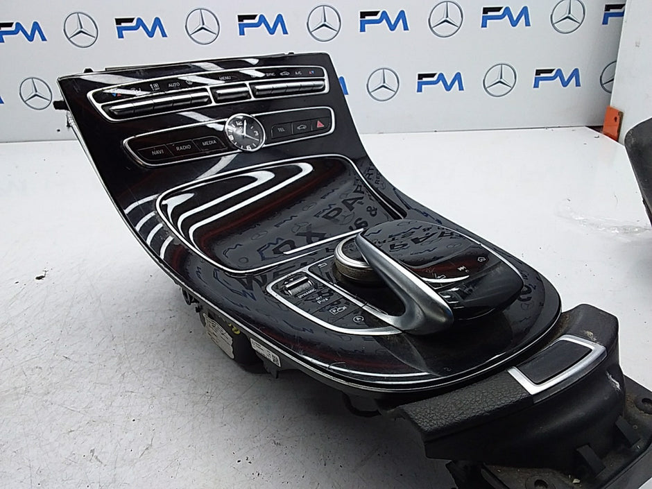 2016-2019 MERCEDES E CLASS W213 CENTRE  CONSOLE  A2138100815 FMK08