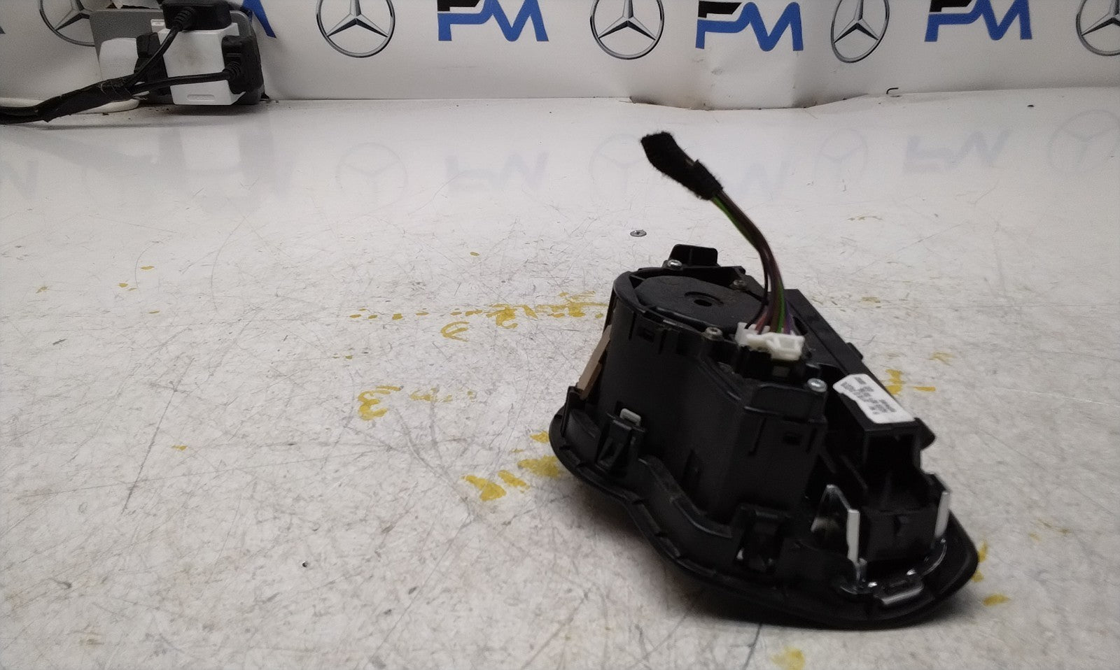 MERCEDES C-CLASS W205 HEADLIGHT CONTROL SWITCH 2014-2020 A2059051810 FM001015