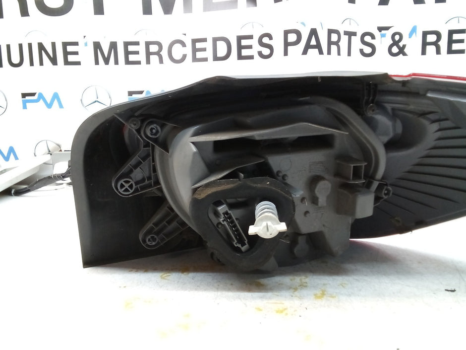 MERCEDES A-CLASS W176 PASSENGER SIDE LEFT NS REAR TAIL LIGHT A1769064800 FMT216