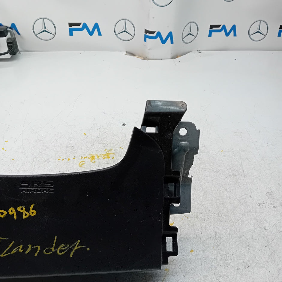 MITSUBISHI OUTLANDER MK3 KNEE AIR SRS BAG RIGHT DRIVER SIDE 7030A-31753 FM00986