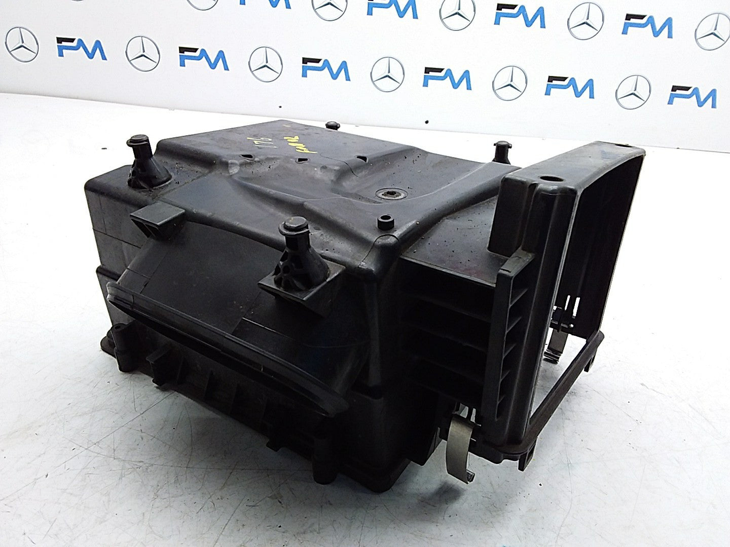 MERCEDES GLA CLASS X156 2013-2020 AIR FILTER BOX   A6450900001 FMA02