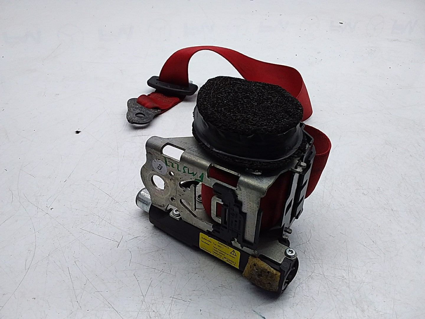 MERCEDES C-CLASS W204 SEAT BELT REAR LEFT DRIVER SIDE A2048602886 FMS227 OSR