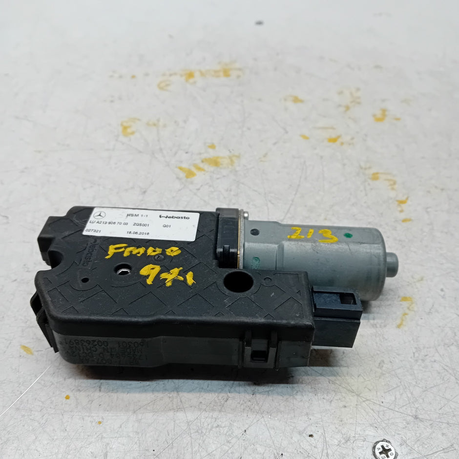 MERCEDES BENZ E-CLASS W213 2016 SUNROOF MOTOR  A2139067003 FM00941