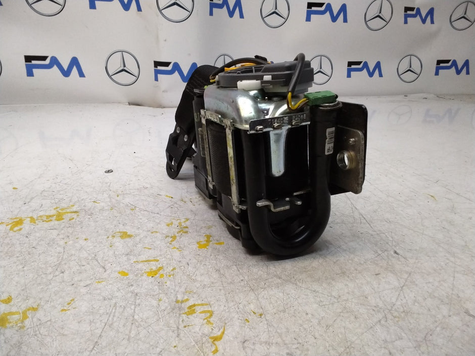 MERCEDES BENZ W205 C CLASS FRONT LEFT SEAT BELT A2058606300 FMS343 NSF
