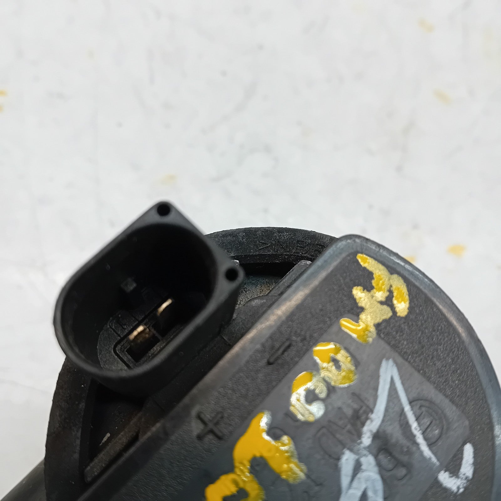 Mercedes C E-CLASS W211 ELECTRIC COOLANT WATER PUMP A2118350028 FM001090