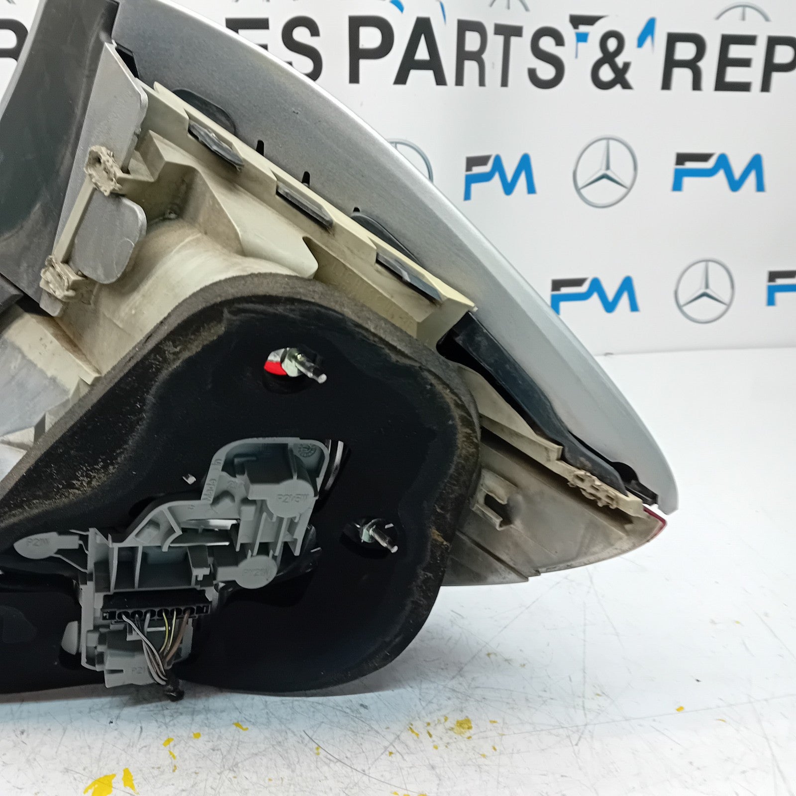 MERCEDES CLC W203 2010 PASSENGER SIDE NS REAR TAIL LIGHT A2038205164 FMT158