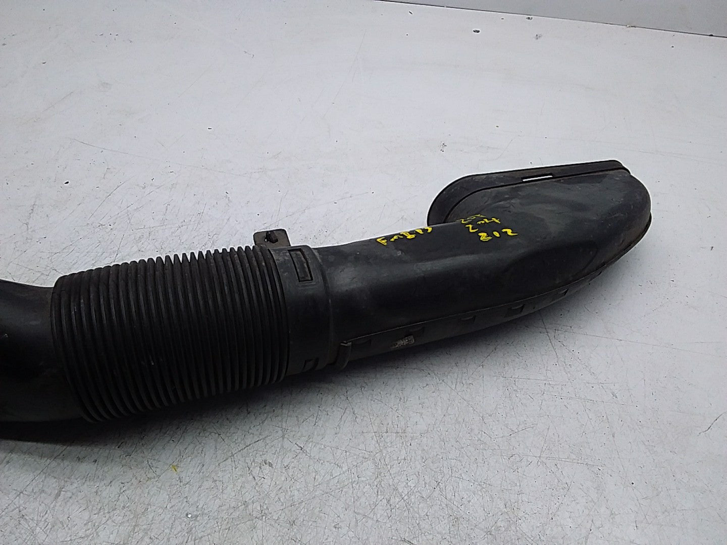 MERCEDES BENZ E-CLASS W212 AIR INTAKE TUBE A6510903437 FMI13
