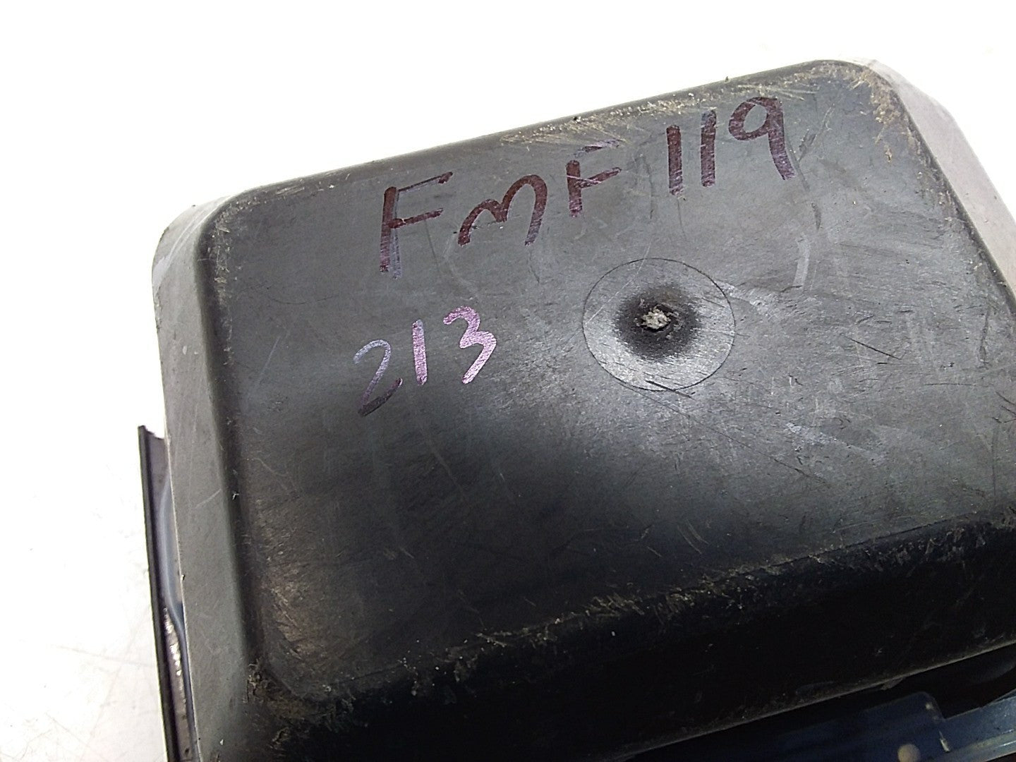MERCEDES BENZ E-CLASS W213 FUSE  BOX 2016 ONWARDS A2135403038 FMF119(DAMAGED)