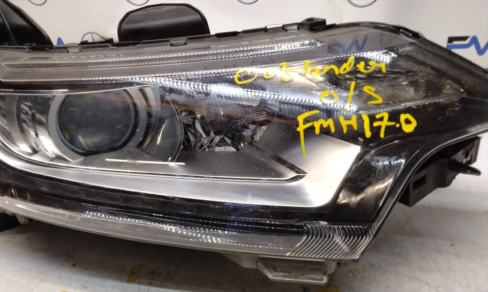 MITSUBISHI OUTLANDER MK3 2015 HEADLIGHT DRIVER OS RIGHT R0094I 14F2 FMH170