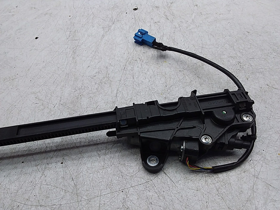 MERCEDES MERCEDES C-CLASS W205  SEAT BELT RETRACTOR 2058600282 FMR02