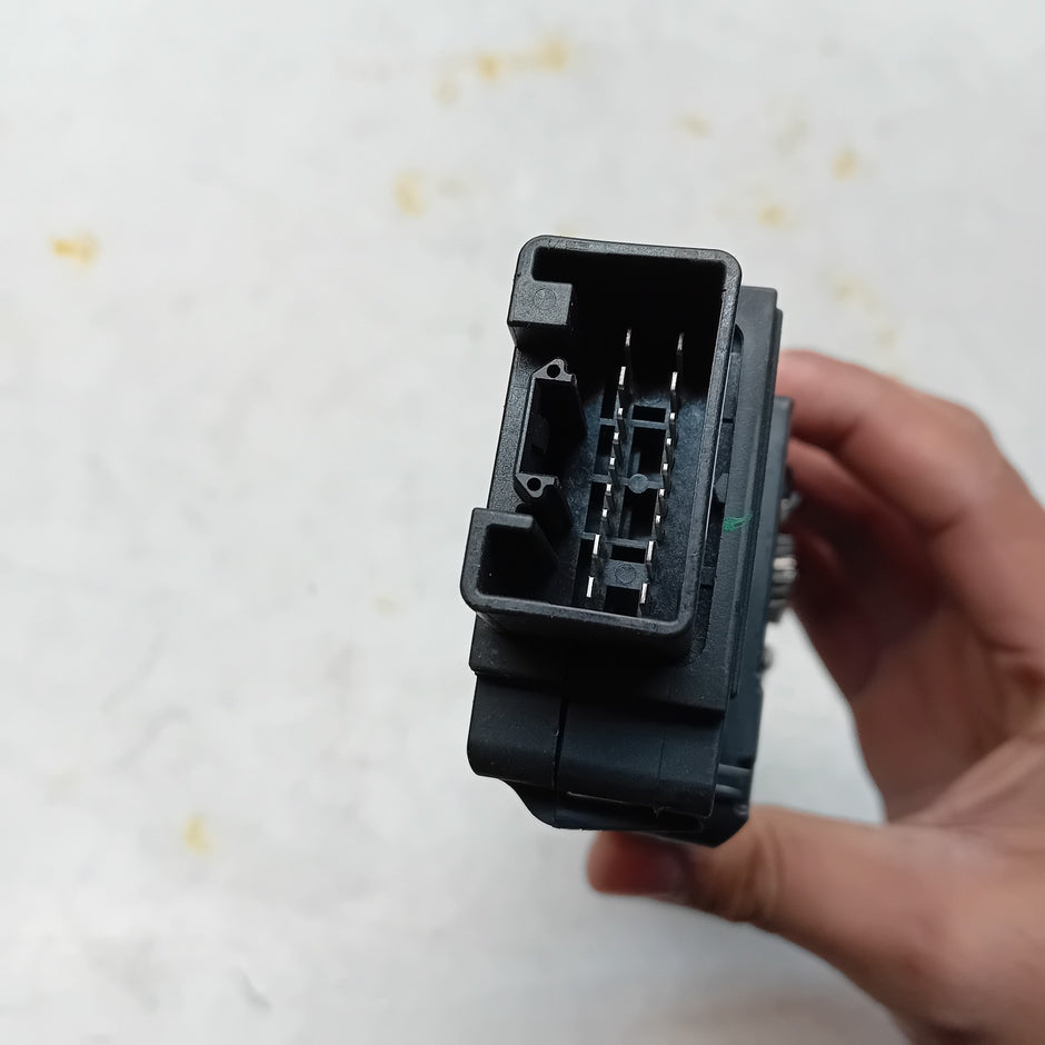 MERCEDES BENZ E-CLASS W213 2018 SUNROOF MOTOR  A2139067406 FM00942