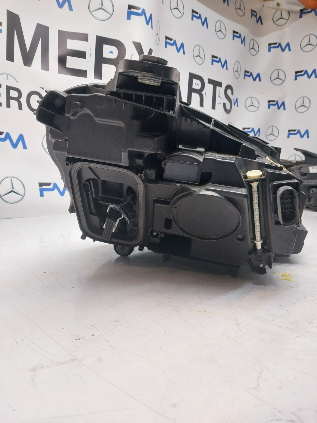 MERCEDES E-CLASS 2014 ONWARDS W213 HEADLIGHT PASSENGER  NS A2139066504 FMH153