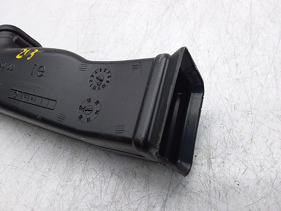 MERCEDES BENZ E-CLASS W213 AIR INTAKE TUBE A2138315000 FMI59