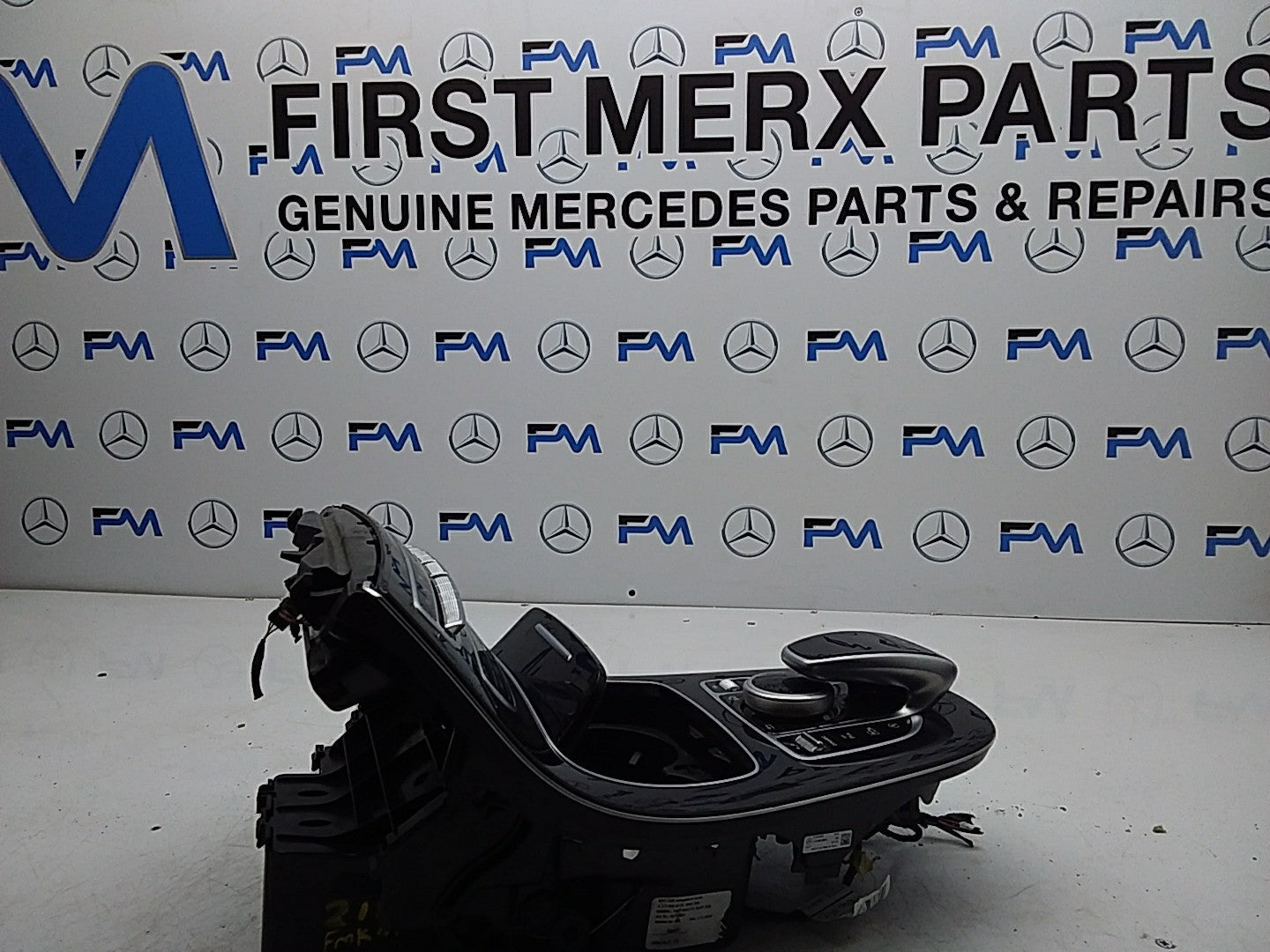 2016-2019 MERCEDES E CLASS W213 CENTRE  CONSOLE  A2135407521 FMK01