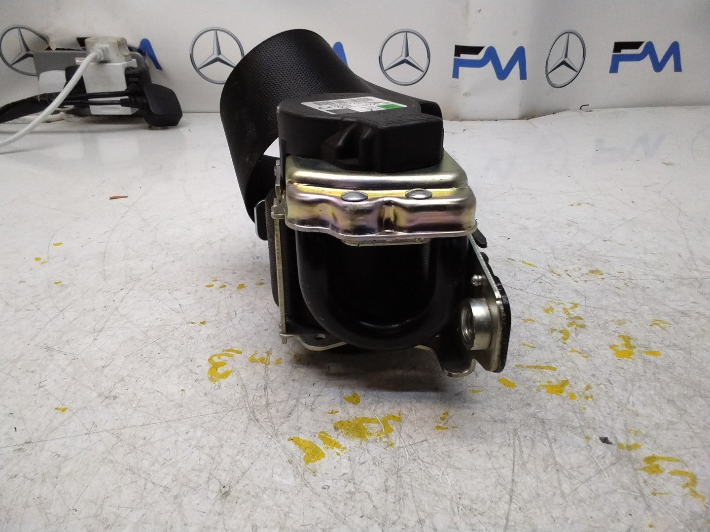MERCEDES C-CLASS W205 SEAT BELT REAR RIGHT DRIVER SIDE A2058604085 FMS351 OSR