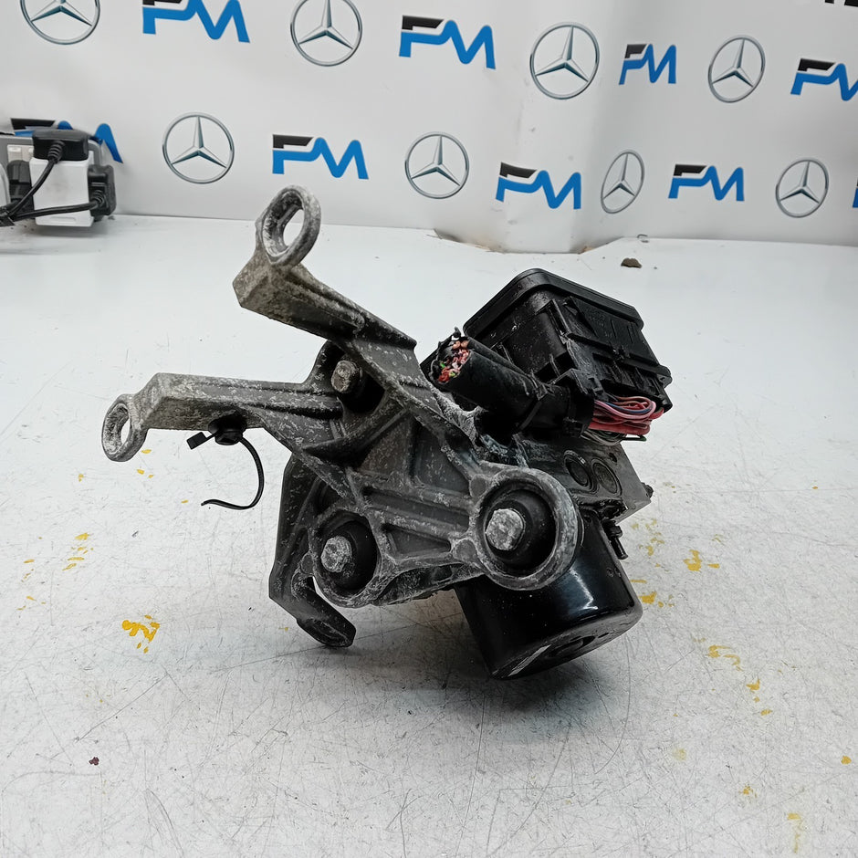 MERCEDES C-CLASS W205 ABS PUMP MODULE CONTROL UNIT A1729014100 FM00975