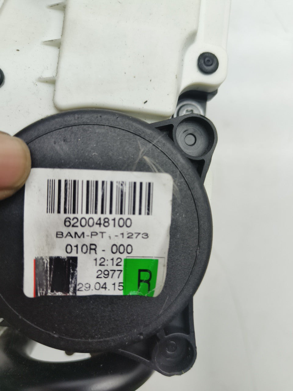 MERCEDES BENZ E-CLASS W212 DRIVER SIDE FRONT SEAT BELT A2128600886 OSF FMS24