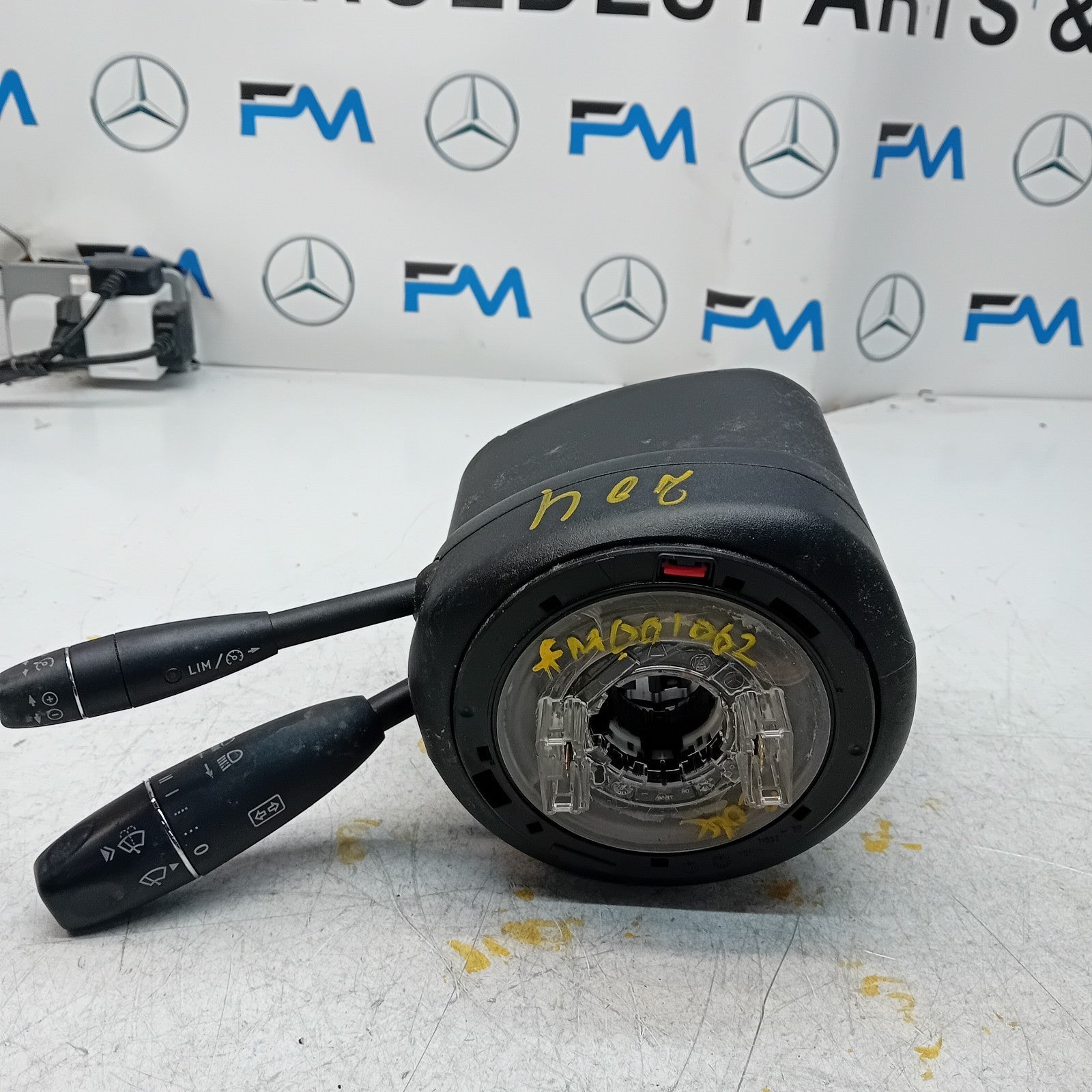 Mercedes C E CLASS INDICATOR/WIPER GEAR SELECT + SQUIB A2129007502 FM001062
