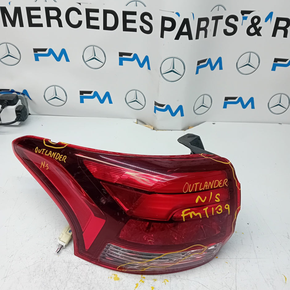 MITSUBISHI OUTLANDER MK3 2015-19 PASSENGER SIDE NS OUTER REAR TAIL LIGHT FMT139