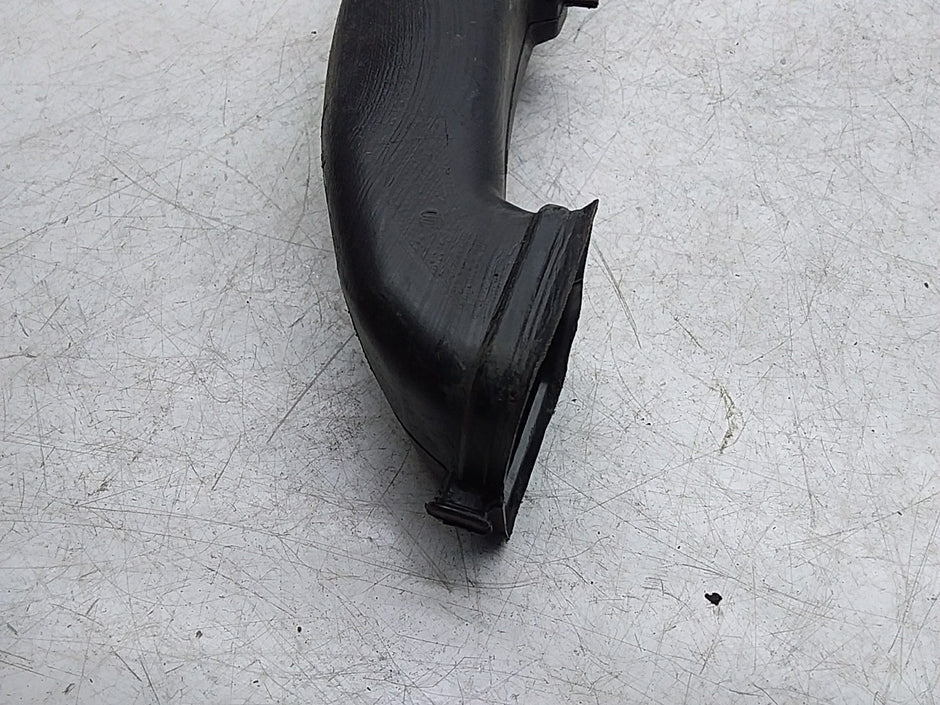 MERCEDES BENZ C-CLASS W205 AIR INTAKE TUBE A2058310600 FMI55