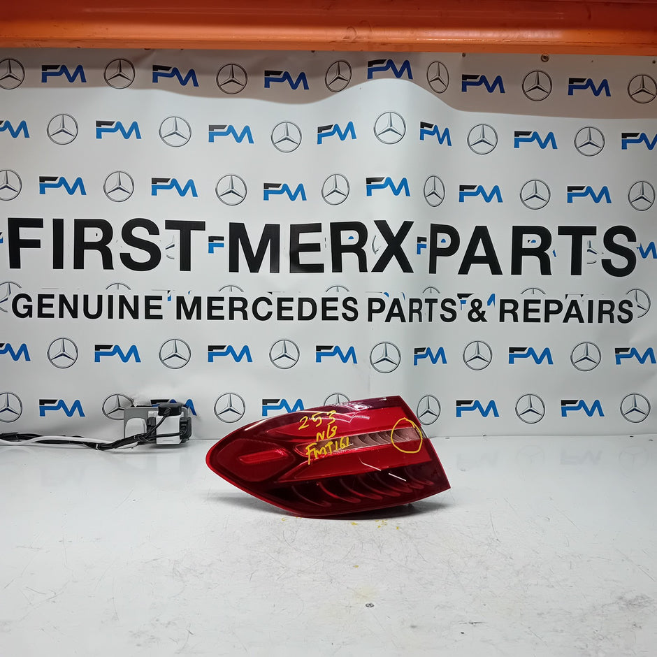 MERCEDES GLC W253 PASSENGER SIDE NS REAR TAIL LIGHT 2016 Onwards FMT161