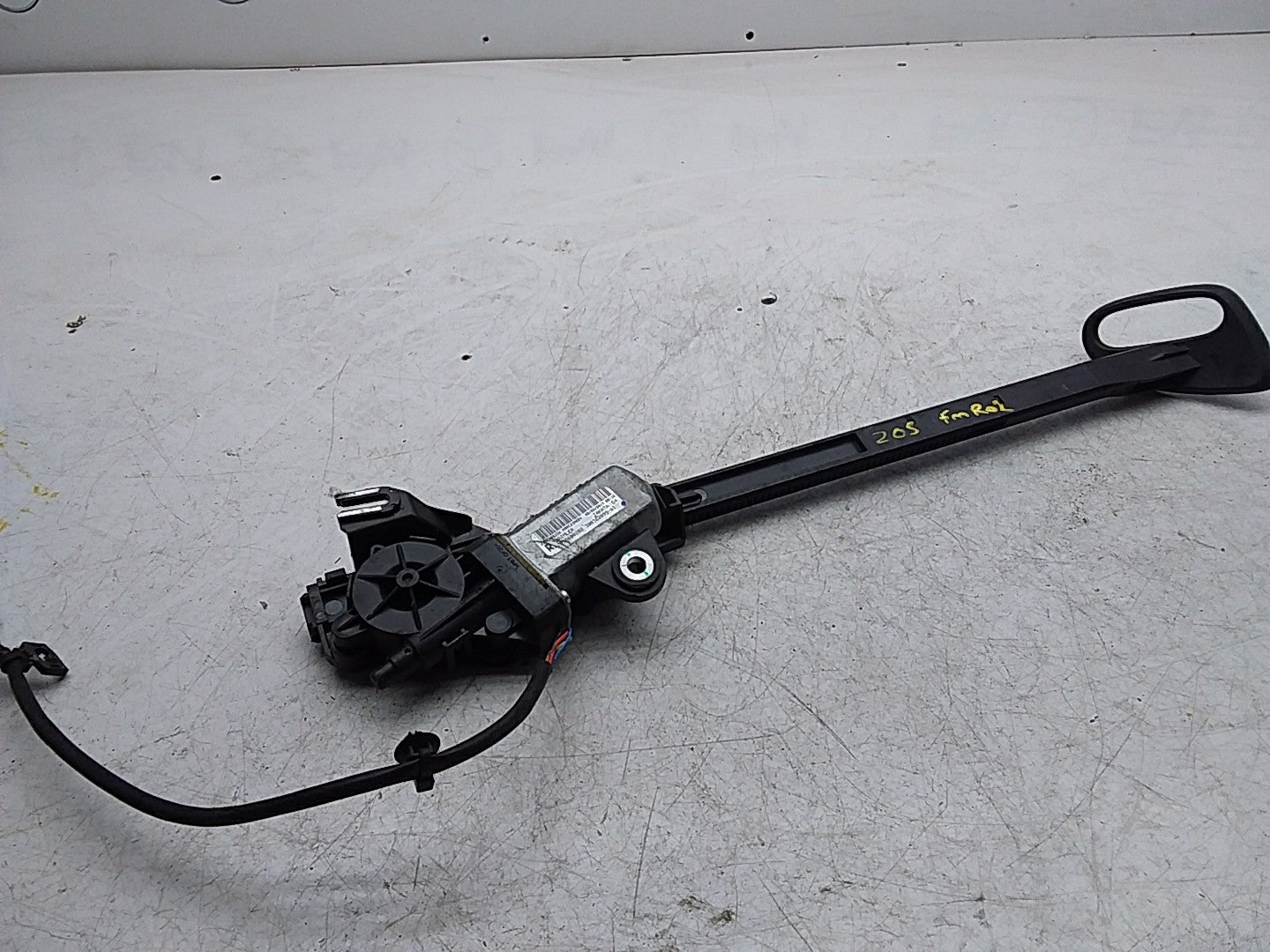 MERCEDES MERCEDES C-CLASS W205  SEAT BELT RETRACTOR 2058600282 FMR02