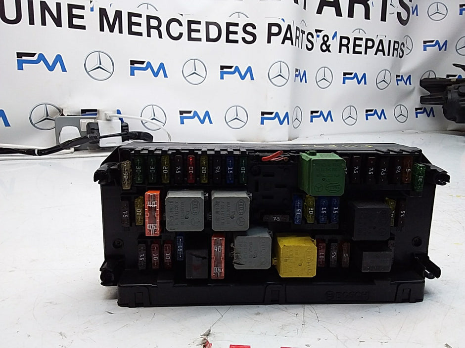 Mercedes E-CLASS W212 Fuse  Box RELAY A2129005722 FMF94