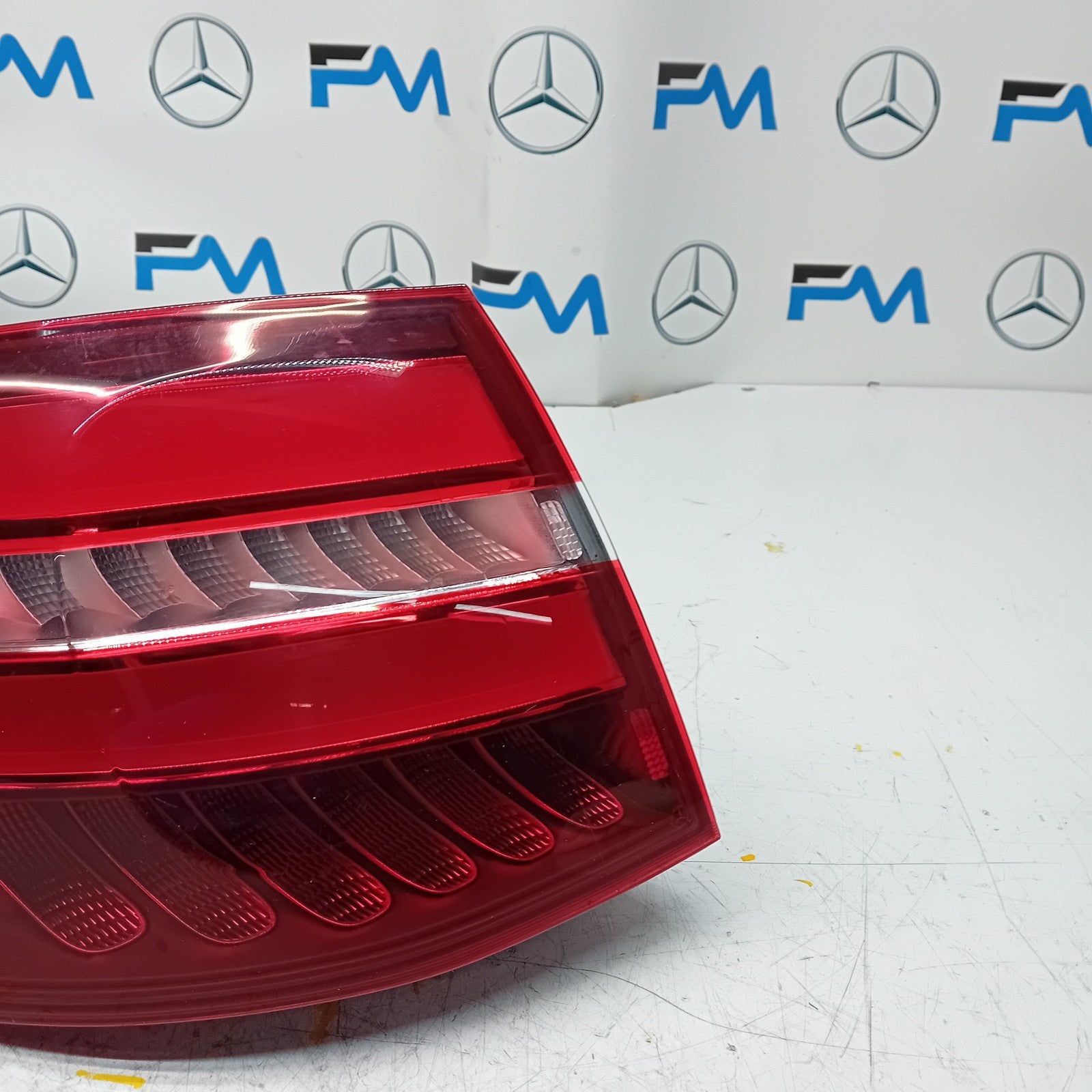 MERCEDES GLC W253 PASSENGER SIDE NS REAR TAIL LIGHT A2539060900 2016 FMT165