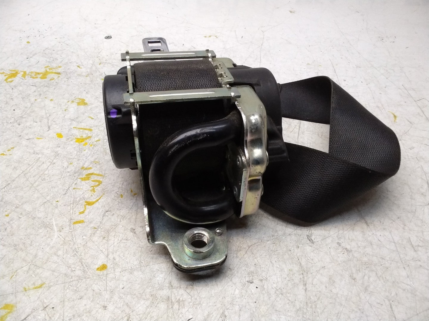 MERCEDES-BENZ C COUPE C205 W205  FRONT LEFT SEATBELT A2058601501 FMS305 NSF 