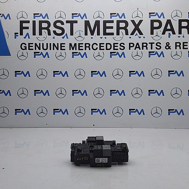MERCEDES E CLASS FUSE RELAY BOX A2139065706 W213 2016 ONWARDS  FMF52