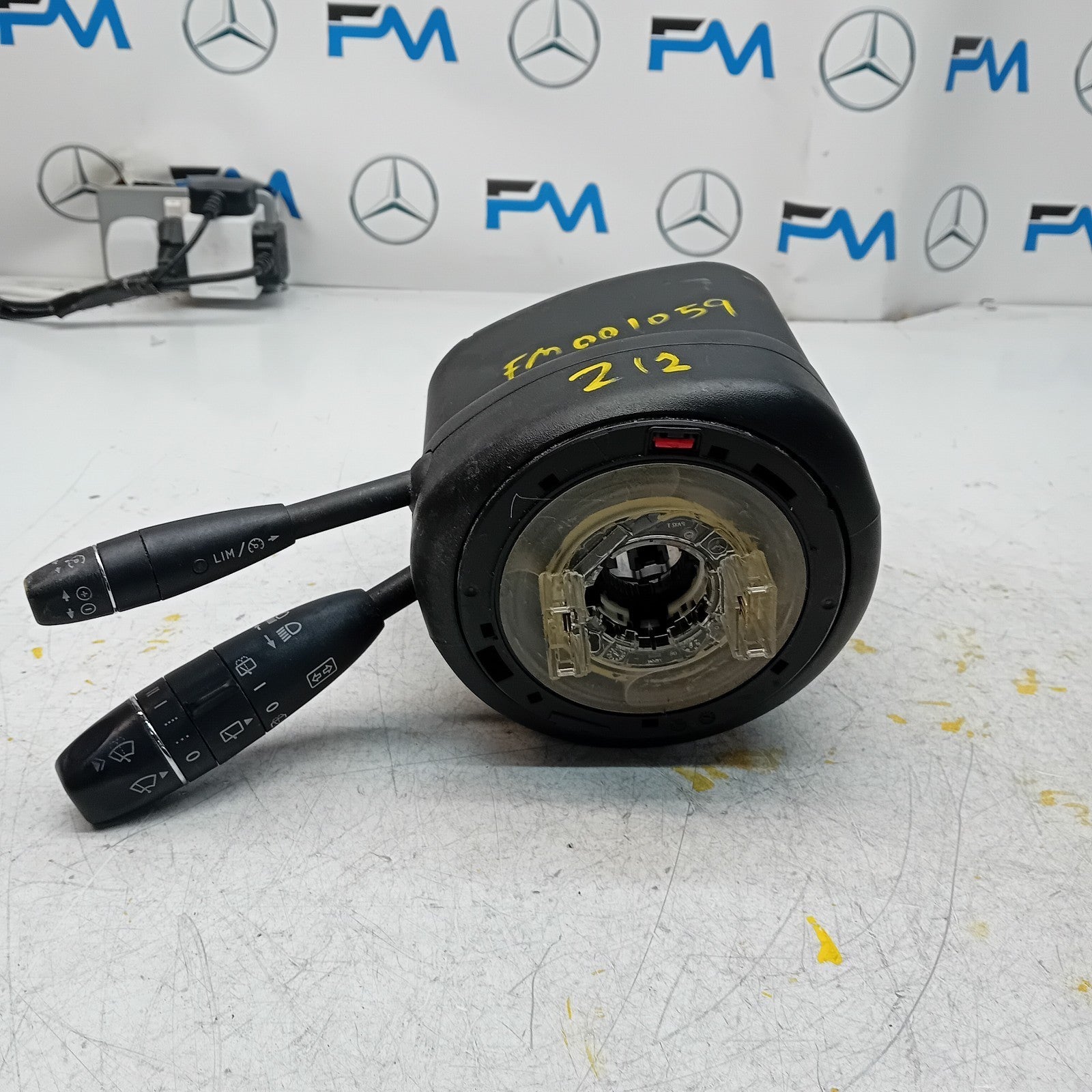 Mercedes E CLASS W212 INDICATOR/WIPER GEAR SELECT + SQUIB A2129007402 FM001059