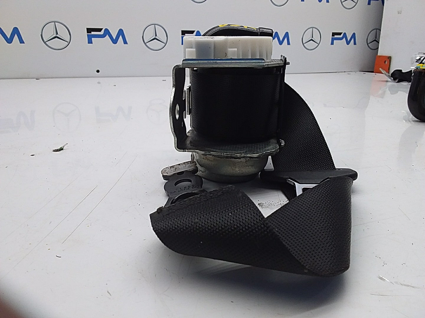 MERCEDES BENZ W205 C CLASS DRIVER REAR SIDE BELT RIGHT OSR A2058600685 FMS10