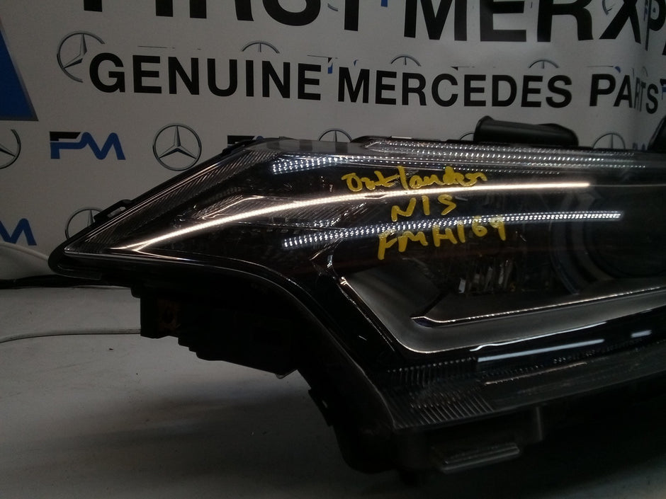 MITSUBISHI OUTLANDER MK3 2015 HEADLIGHT PASSENGER NS LEFT L0094I 086Q FMH169