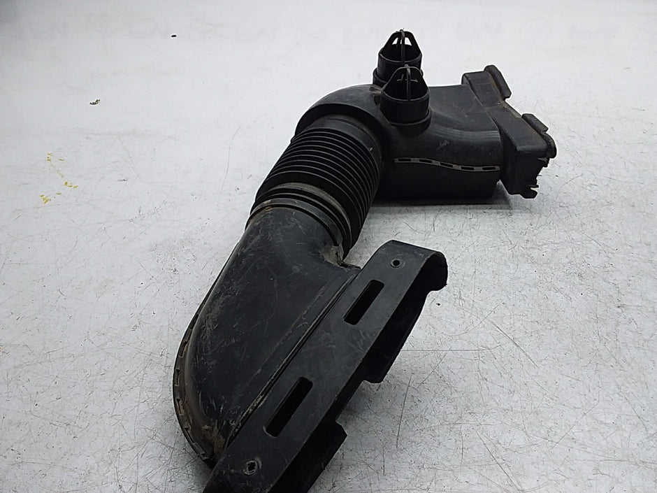 MERCEDES BENZ E-CLASS W213 AIR INTAKE TUBE A6540040097 FMI44