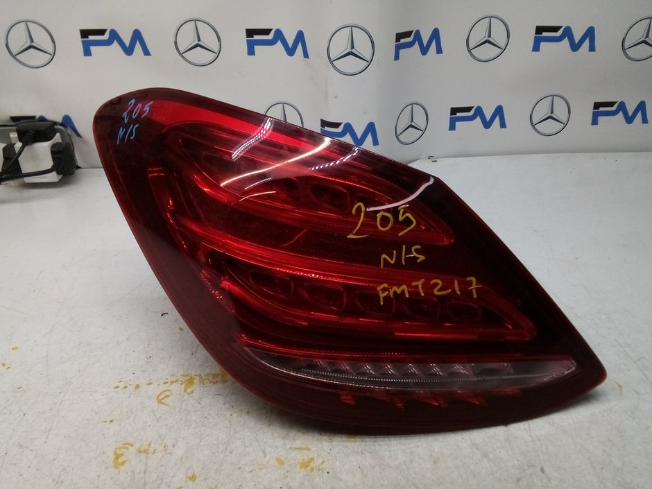 MERCEDES C-CLASS W205 PASSENGER SIDE LEFT NS REAR TAIL LIGHT A2059061357 FMT217