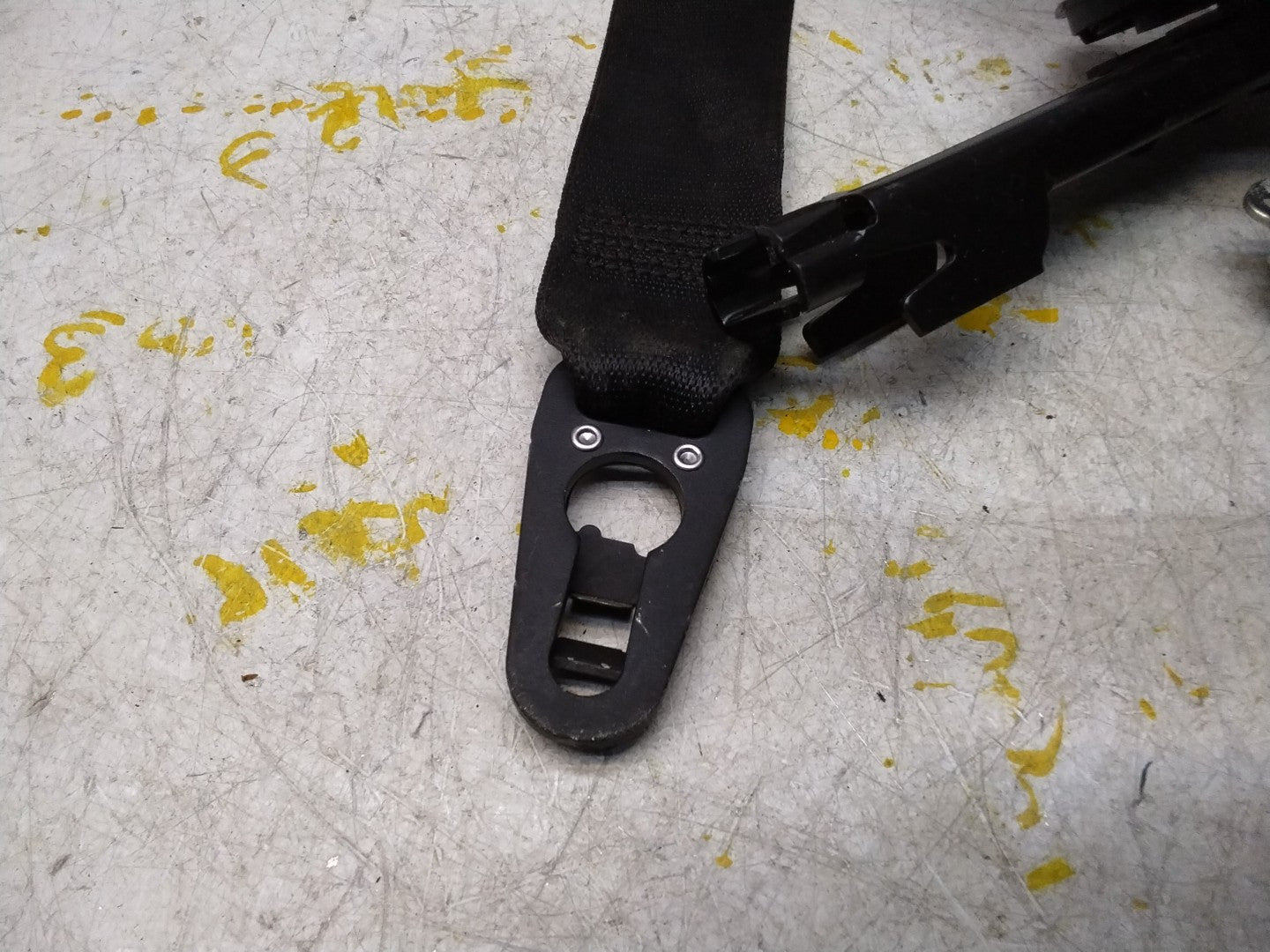 MERCEDES C-CLASS W205 SEAT BELT FRONT PASSENGER LEFT SIDE A2058600185 FMS332 NSF